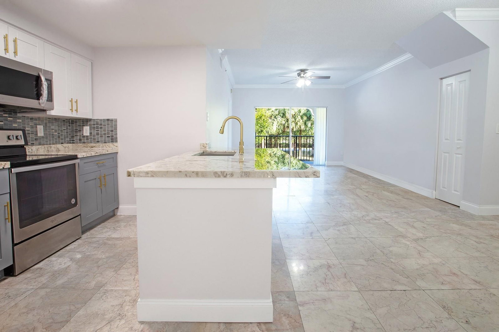 5860 W Sample Road #204, Coral Springs, FL 33067 photo 4