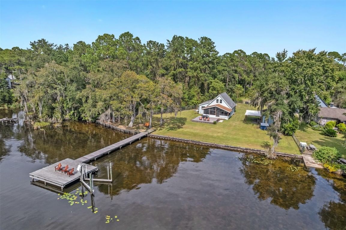 115 Flora Terrace, Florahome, FL 32640 photo 2
