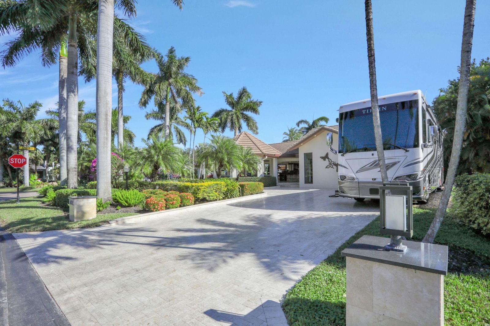 431 S Cortez Drive #431, Margate, FL 33068 photo 2