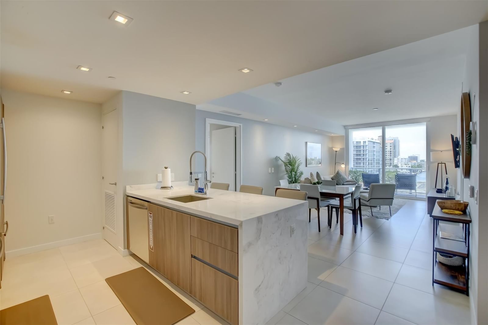 401 N Birch Road #705, Fort Lauderdale, FL 33304 photo 4