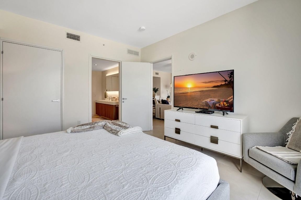 401 N Birch Road #413, Fort Lauderdale, FL 33304 photo 5