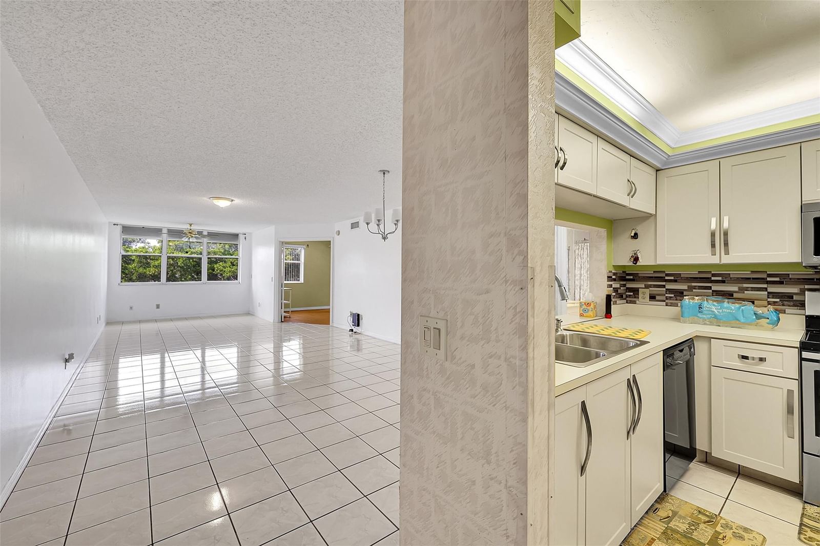 10369 NW 24TH Place #402, Sunrise, FL 33322 photo 3