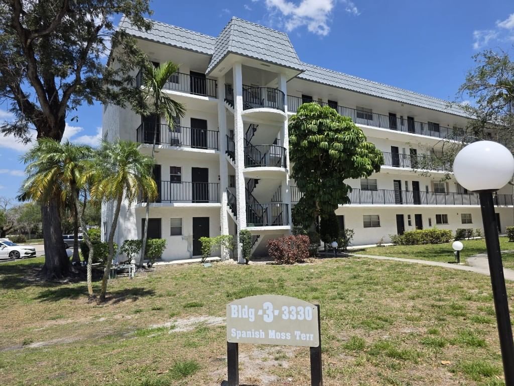 3330 Spanish Moss Terrace #113, Lauderhill, FL 33319 photo 2