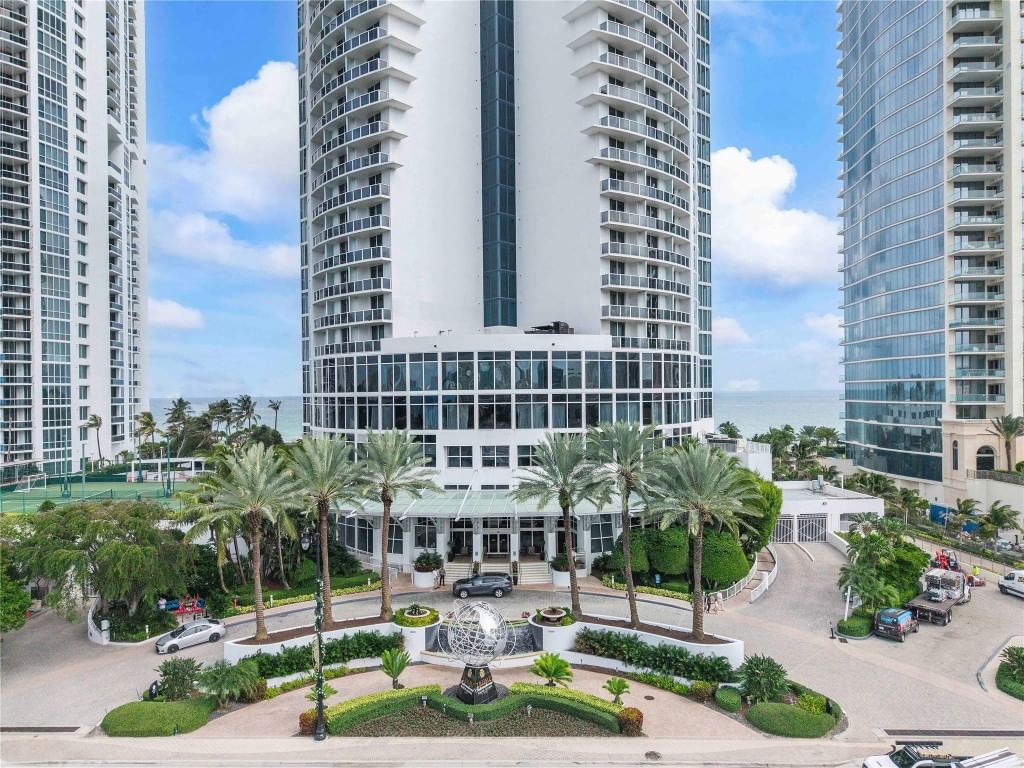 18001 Collins Avenue #2806, North Miami Beach, FL 33160 photo 2
