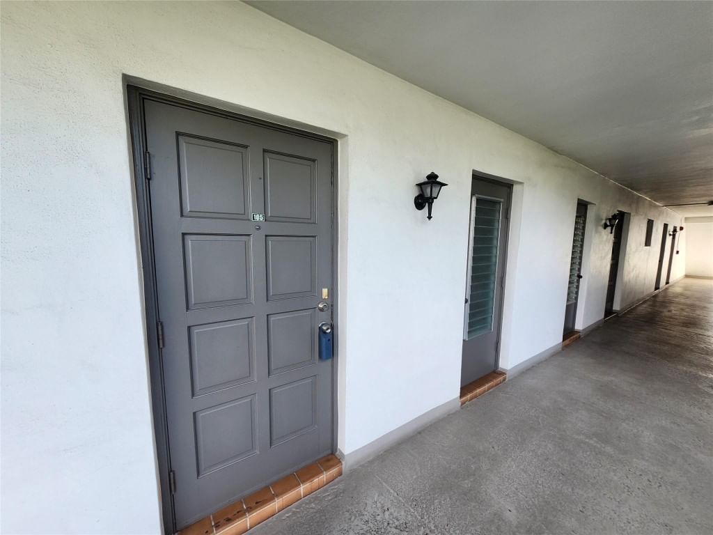 1201 Hillcrest Court #105, Hollywood, FL 33021 photo 3