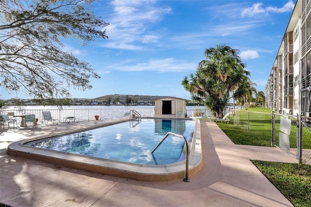4311 Crystal Lake Drive #421, Pompano Beach, FL 33064 photo 4