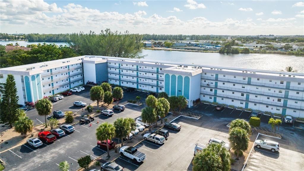 4311 Crystal Lake Drive #421, Pompano Beach, FL 33064 photo 5