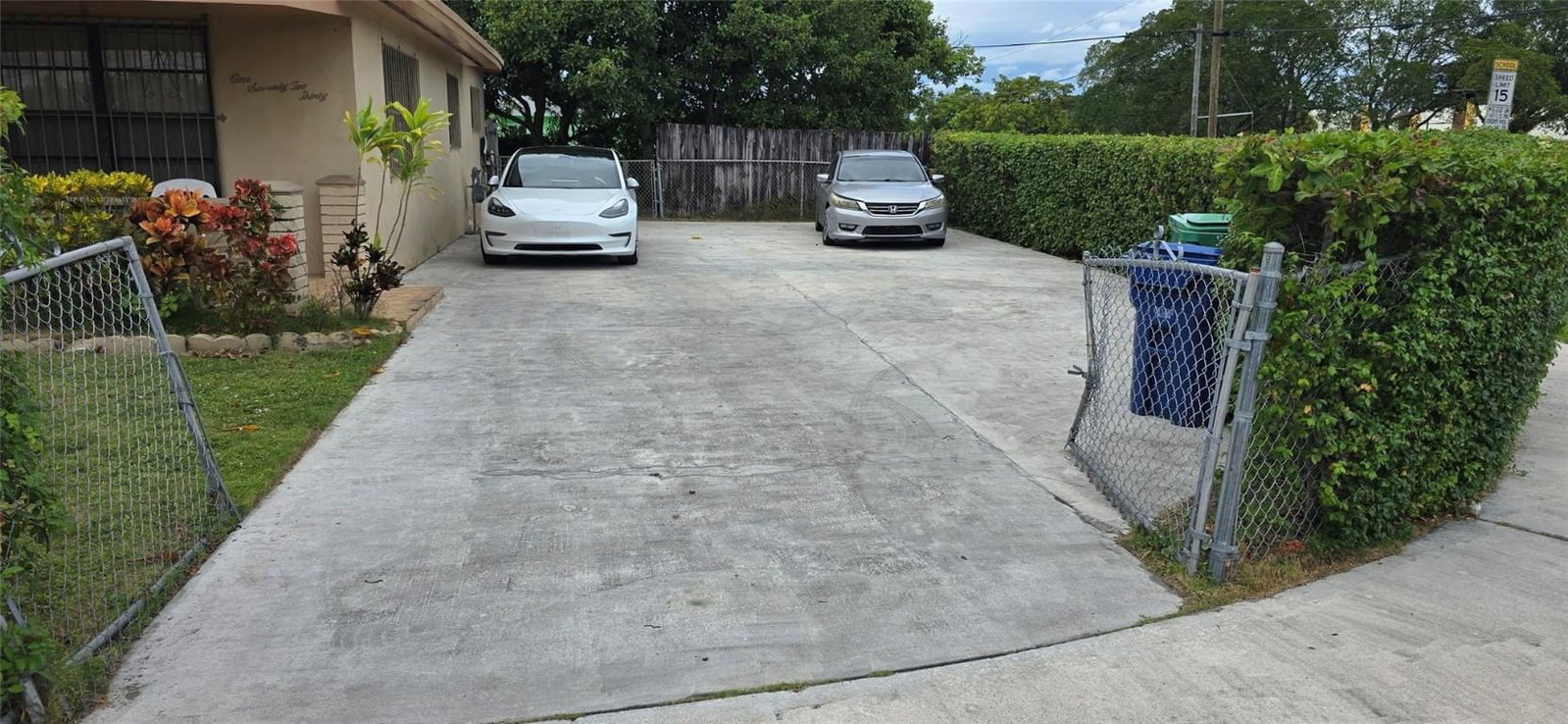 17230 NW 10th Court, Miami, FL 33169 photo 2