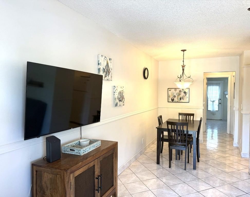 900 SW 10th Terrace #21, Hallandale Beach, FL 33009 photo 5