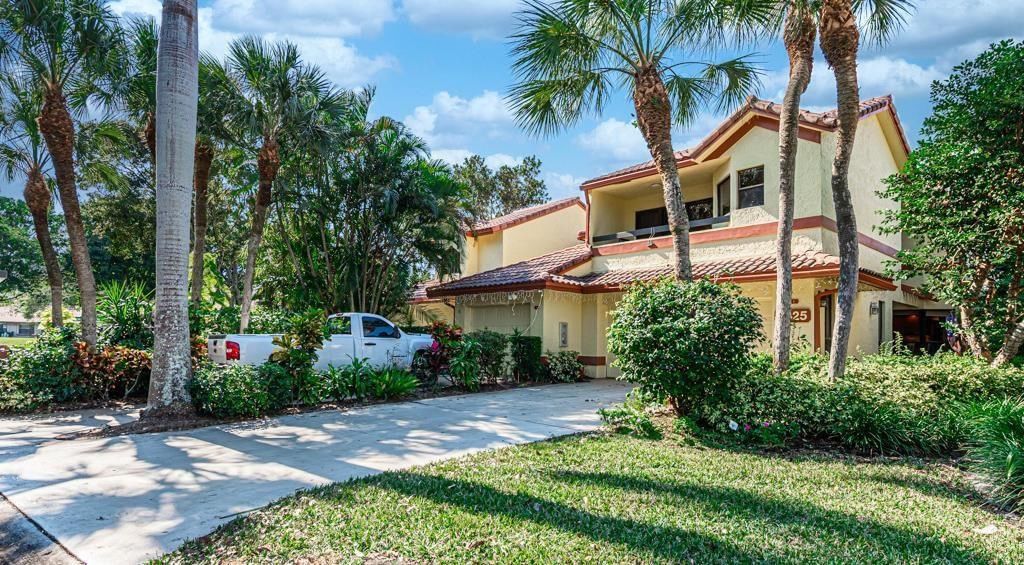 5425 10th Fairway Drive #3, Delray Beach, FL 33484 photo 2