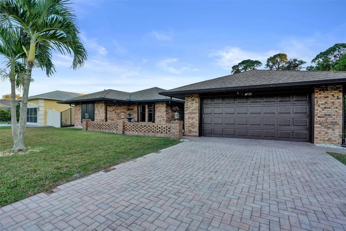 766 SE Cavern Avenue, Port St Lucie, FL 34983 photo 5