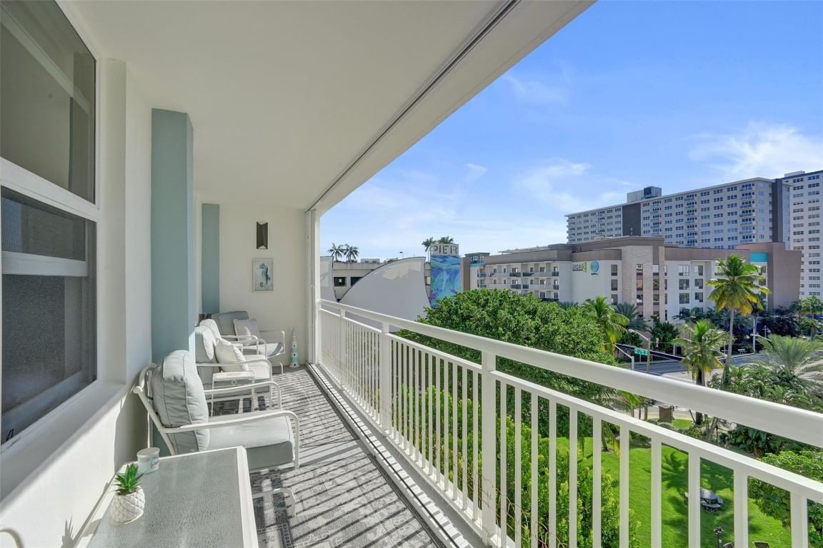 201 N Ocean Boulevard #603, Pompano Beach, FL 33062 photo 2