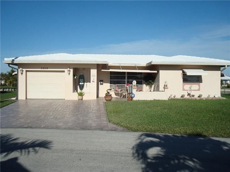 5809 NW 85th Avenue, Tamarac, FL 33321