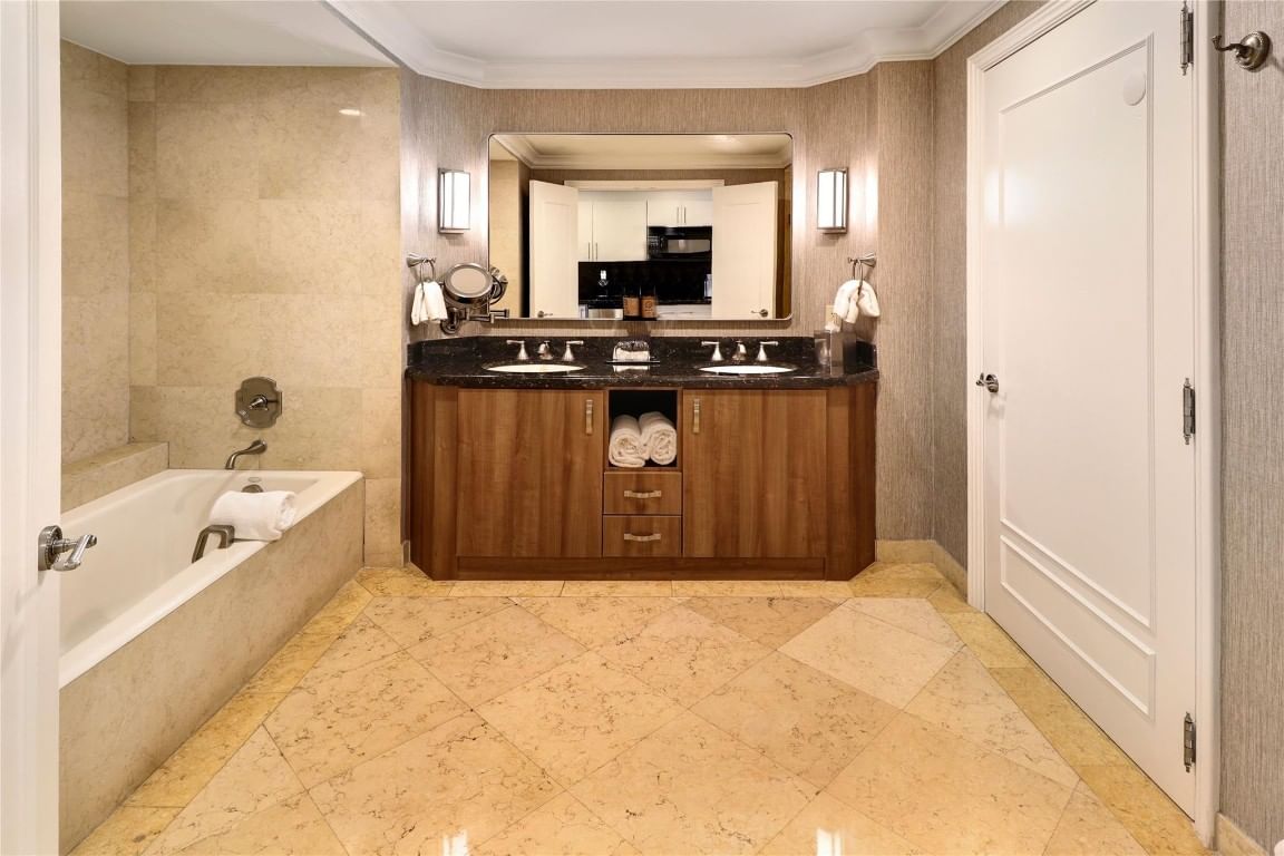 601 N Ft Lauderdale Bch Boulevard #905, Fort Lauderdale, FL 33304 photo 3