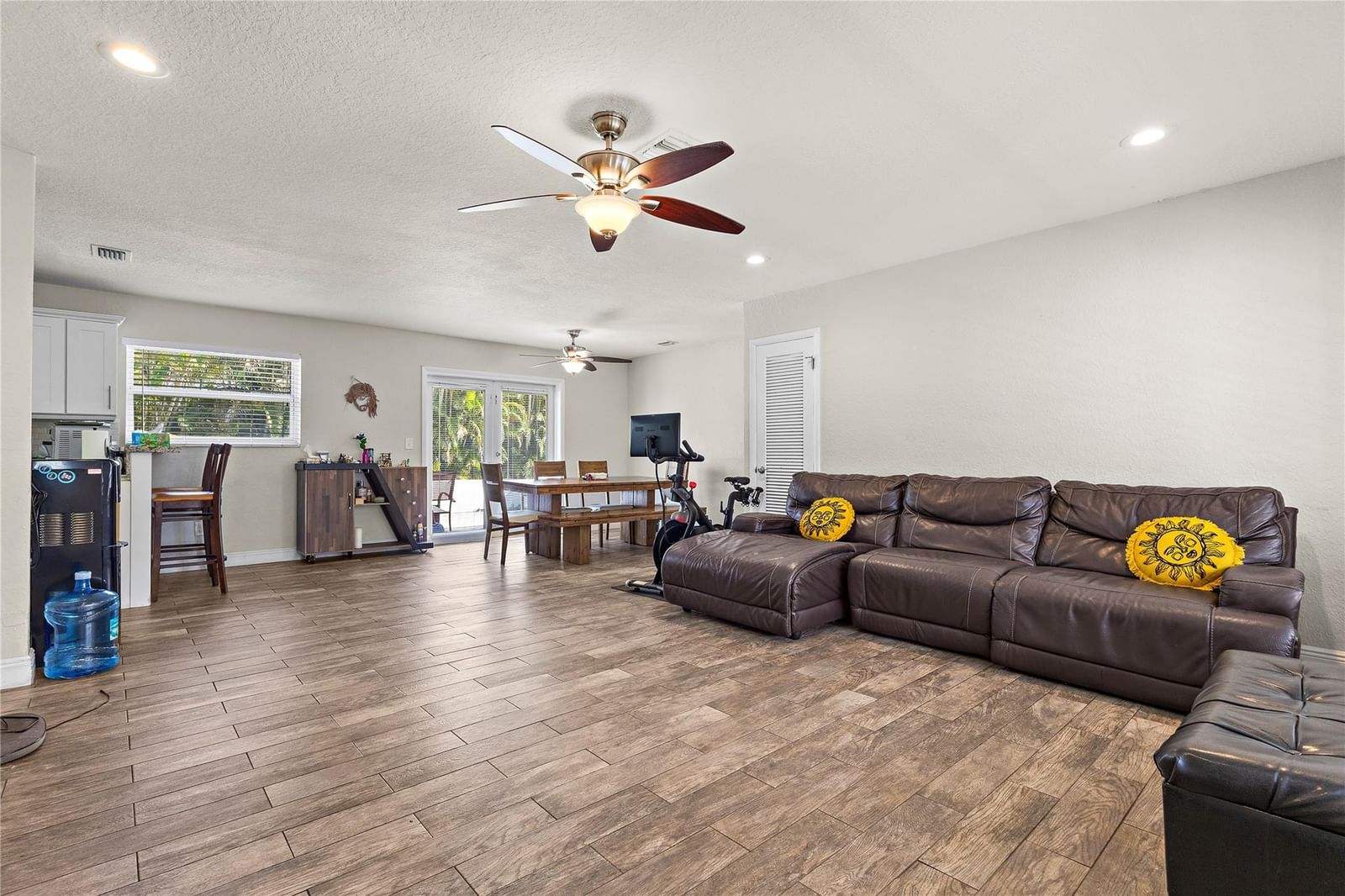 5160 NE 18th Terrace, Fort Lauderdale, FL 33308 photo 2