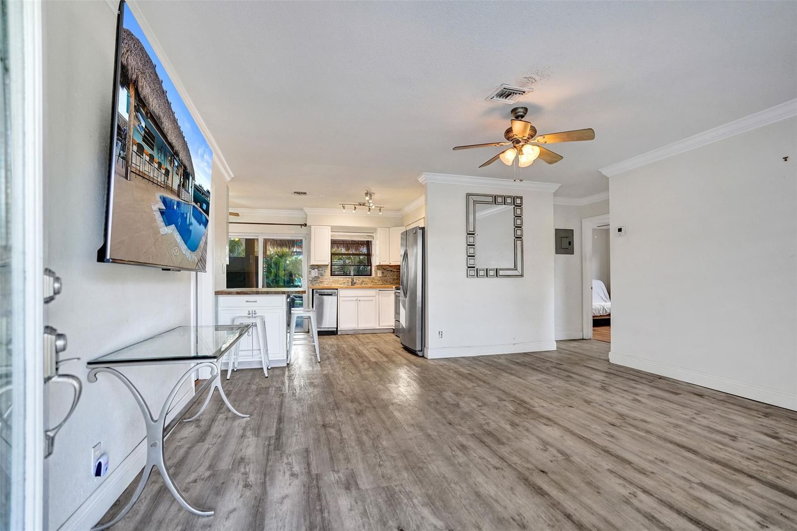 4221 NE 13th Avenue, Oakland Park, FL 33334 photo 5