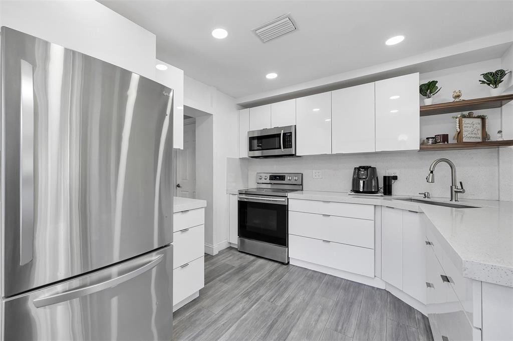 2535 Sherman Street, Hollywood, FL 33020 photo 2