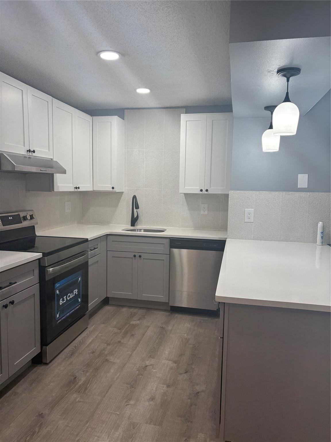 5492 Courtyard Drive #5492, Margate, FL 33063