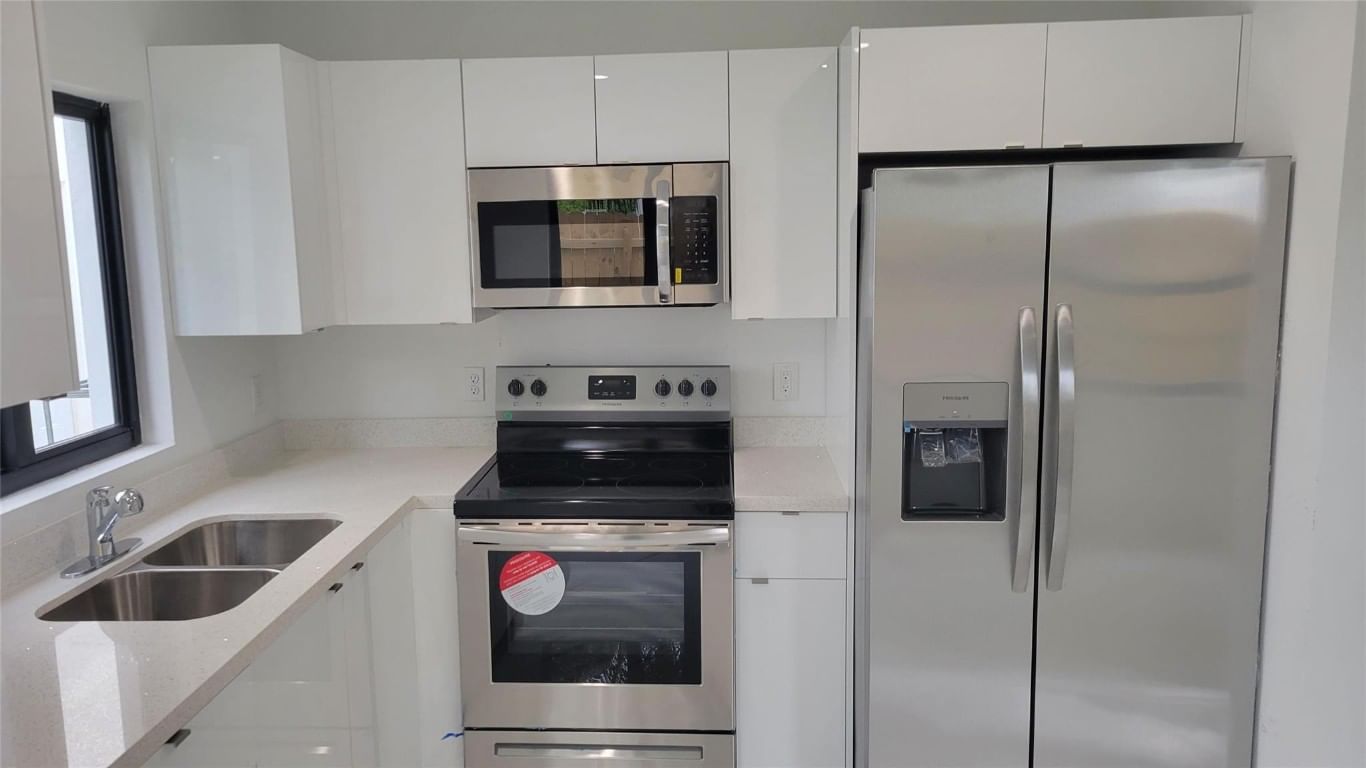 1836 NW 70th Street, Miami, FL 33147 photo 4