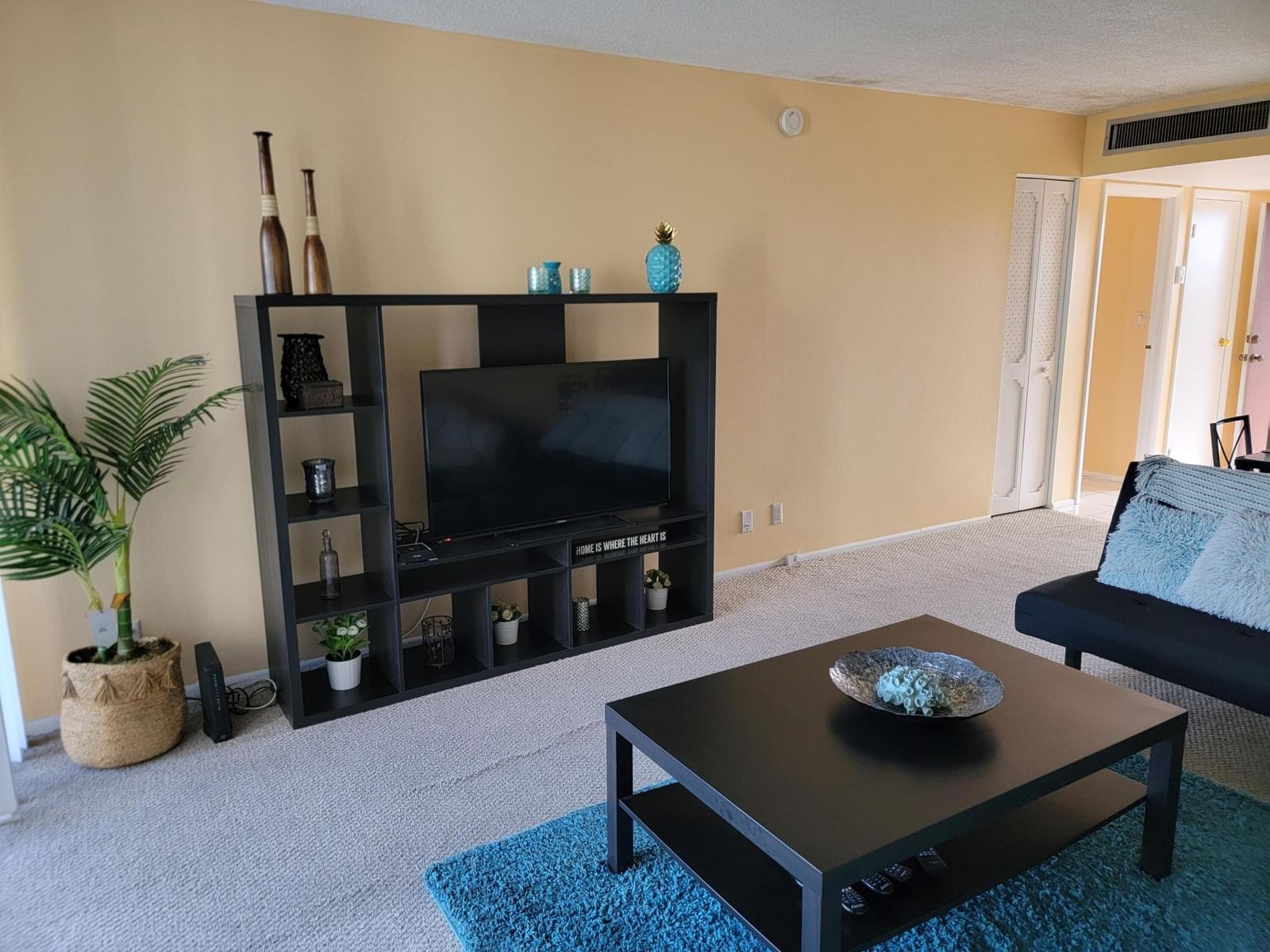 3301 N Country Club Drive #506, Aventura, FL 33180 photo 2