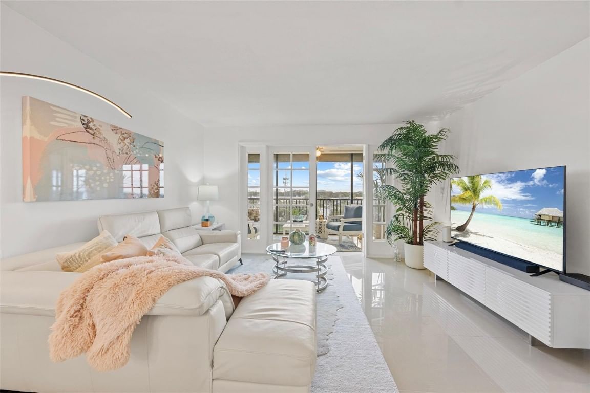 2202 S Cypress Bend Drive #606, Pompano Beach, FL 33069 photo 4