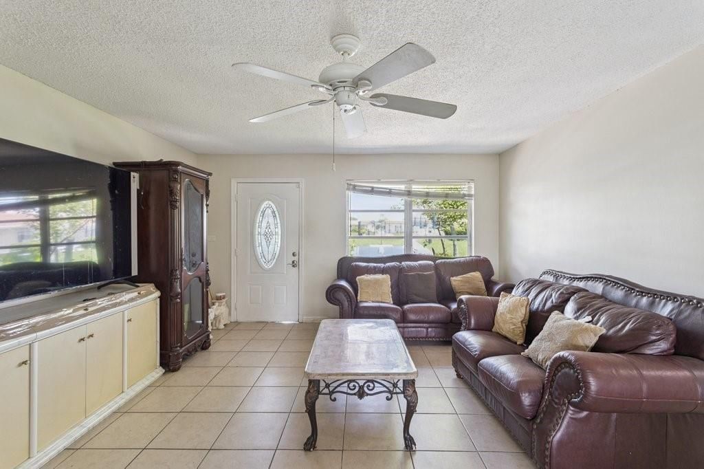 6708 NW 57th Drive, Tamarac, FL 33321 photo 5