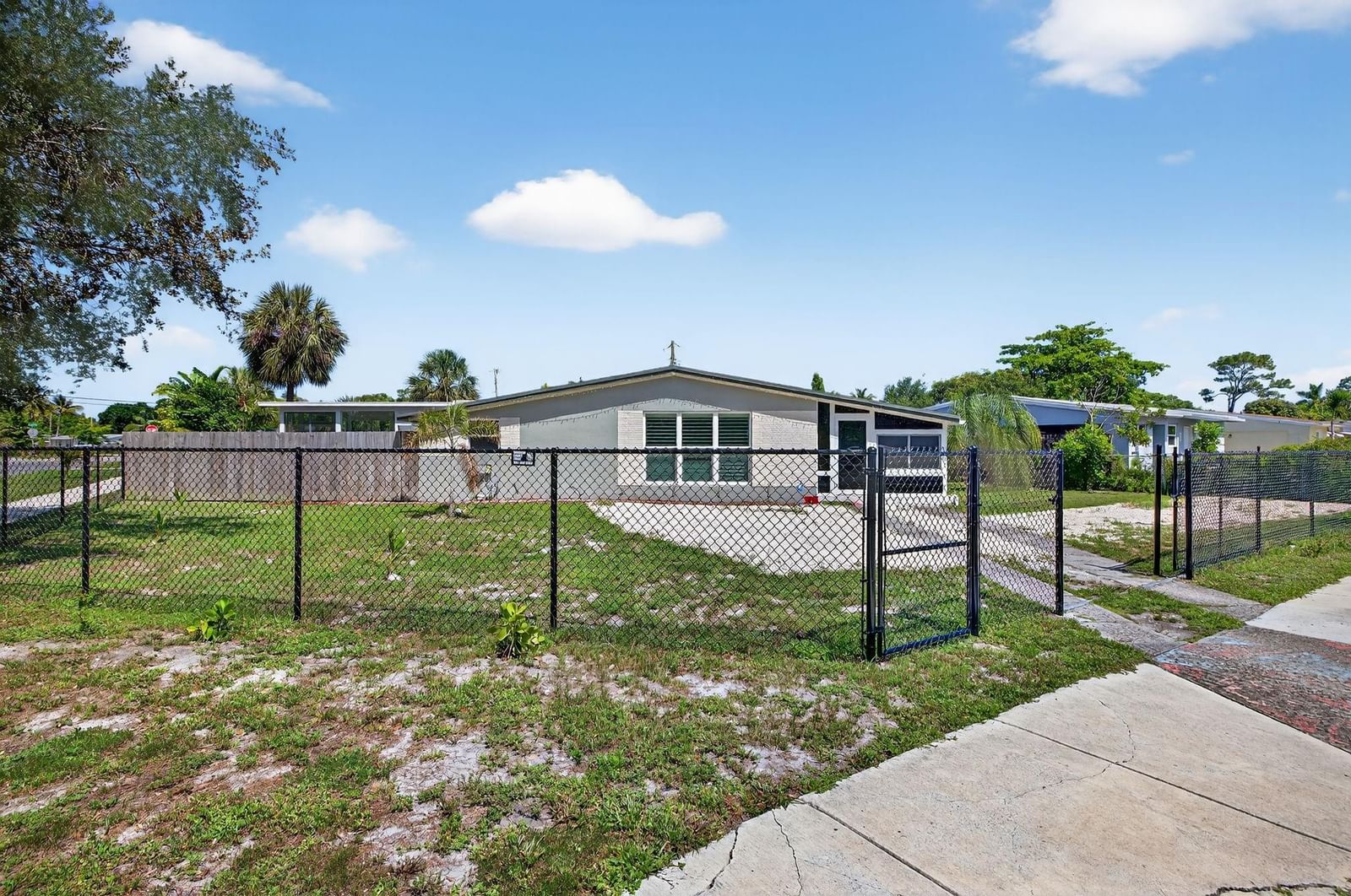 300 SW 25th Avenue, Fort Lauderdale, FL 33312 photo 2