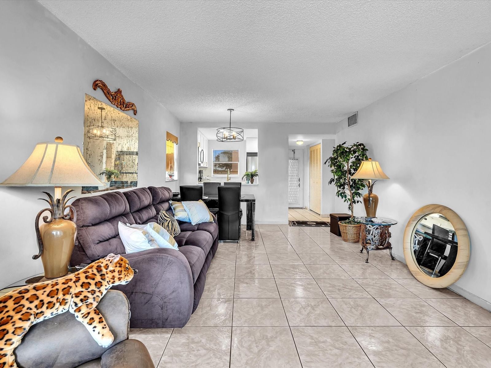 9041 Sunrise Lakes Boulevard #113, Sunrise, FL 33322 photo 5