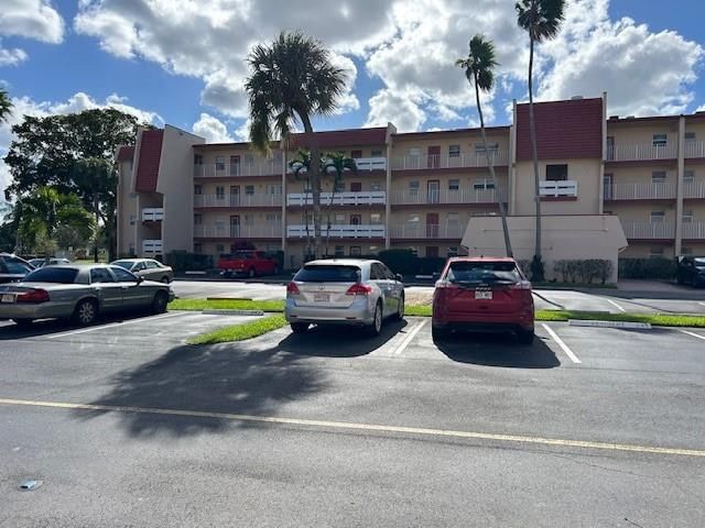 1000 Country Club Drive #403, Margate, FL 33063 photo 2