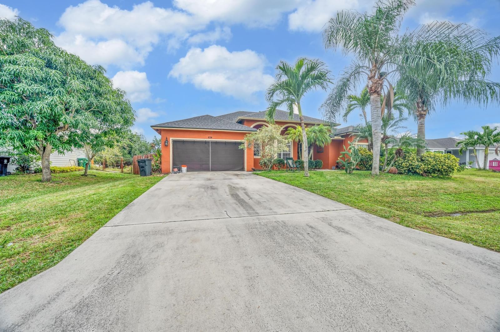 624 SW Nichols Terrace, Port St Lucie, FL 34953 photo 2