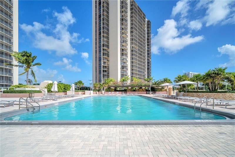 20301 W Country Club Drive #1222, Aventura, FL 33180 photo 2