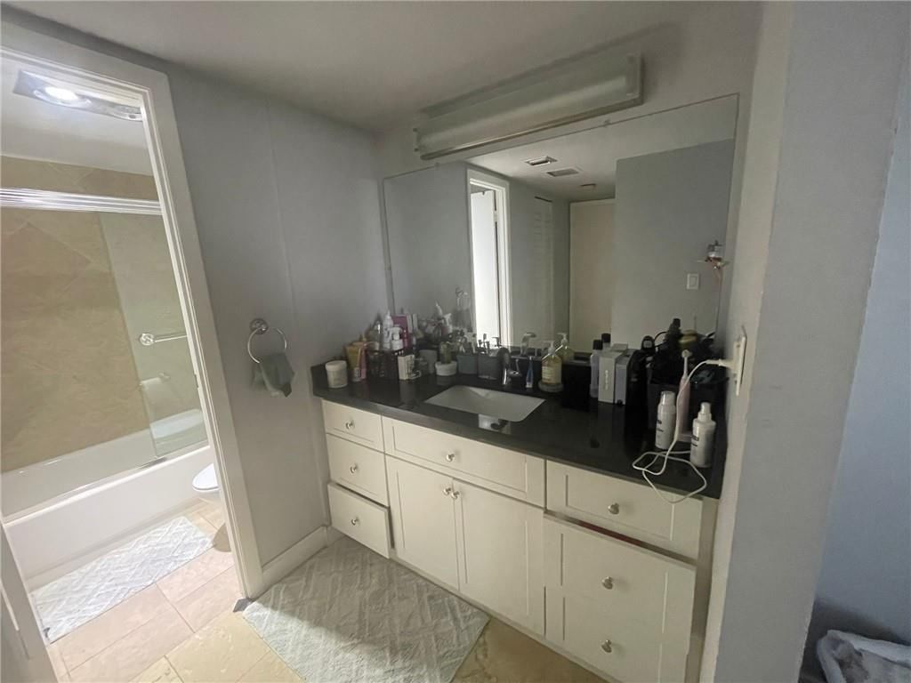 20301 W Country Club Drive #1222, Aventura, FL 33180 photo 4