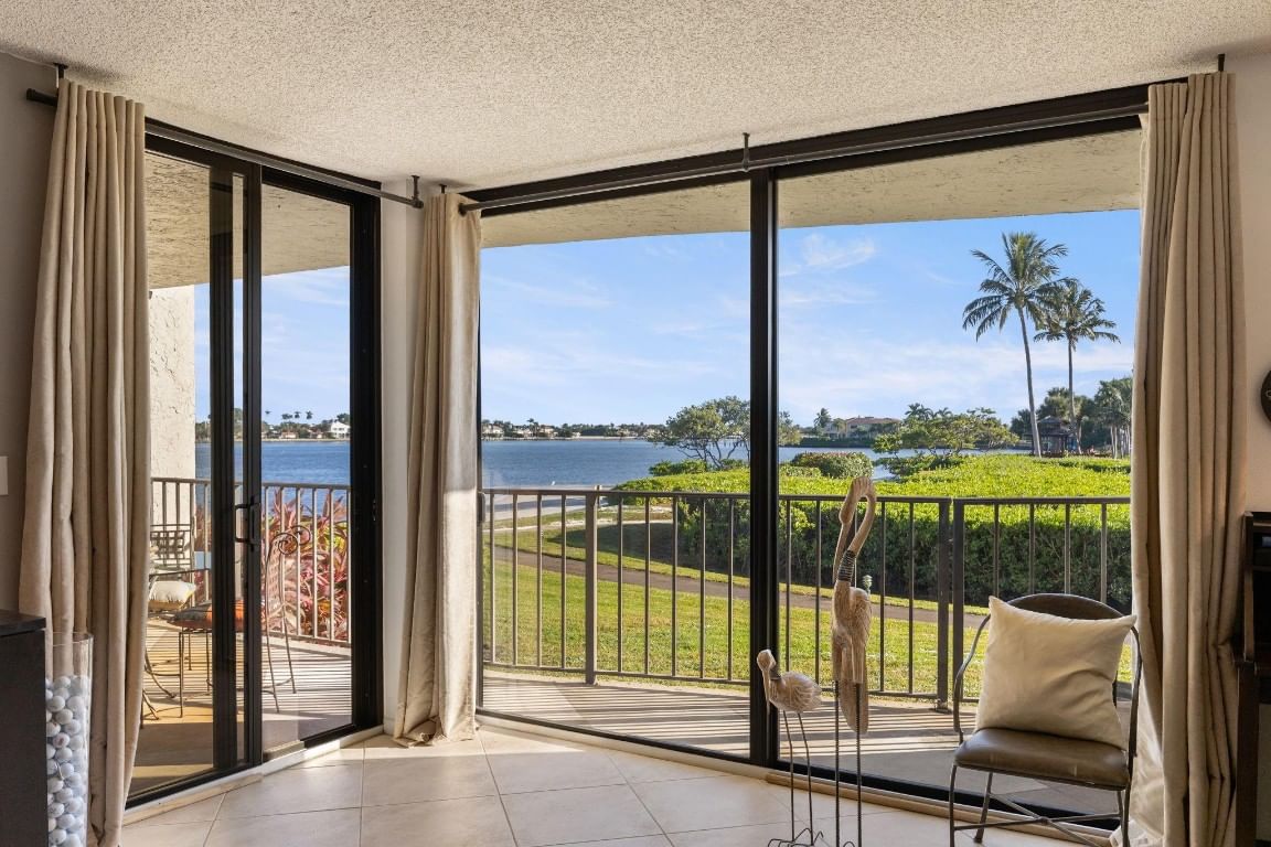 7020 Half Moon Circle #105, Hypoluxo, FL 33462 photo 3