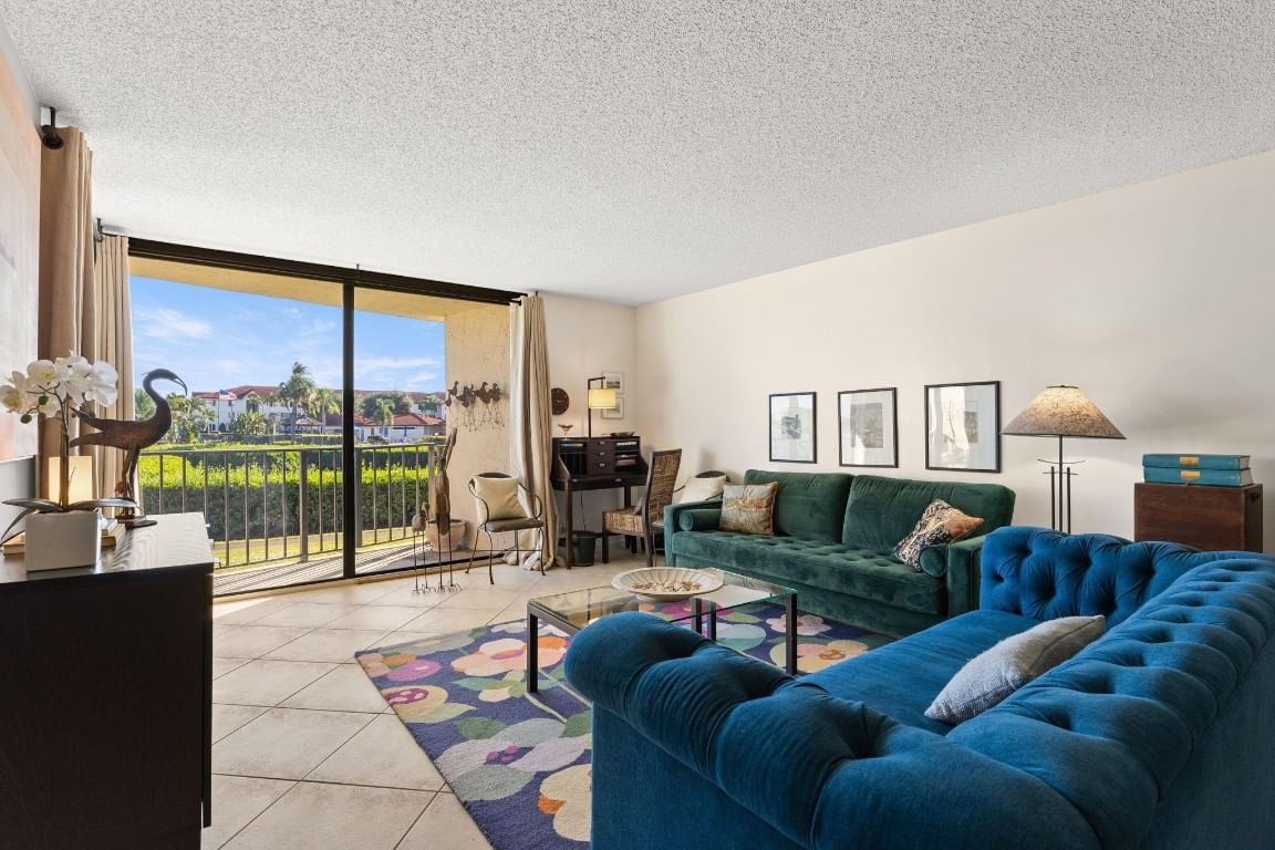 7020 Half Moon Circle #105, Hypoluxo, FL 33462 photo 4
