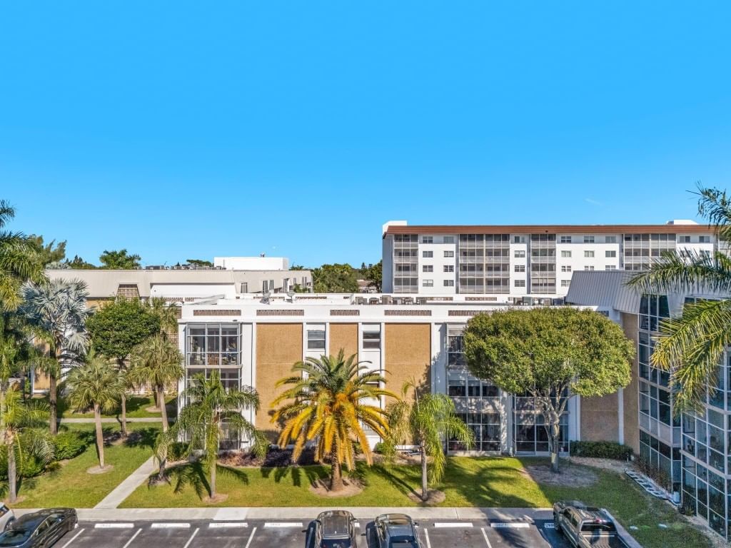 3020 NE 16th Avenue #105, Oakland Park, FL 33334 photo 4