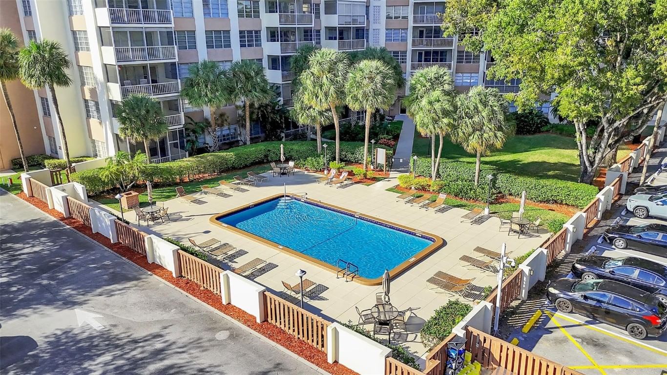 10777 W Sample Road #711, Coral Springs, FL 33065 photo 4