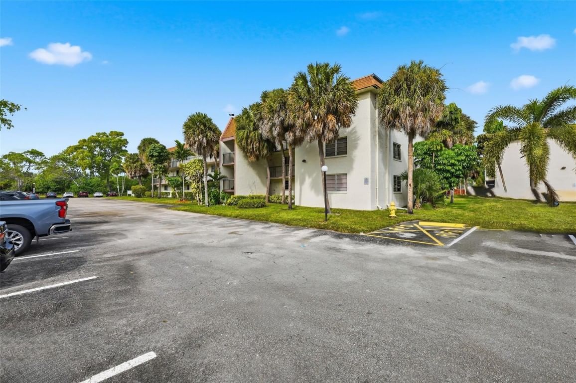 7500 NW 17th Street #110, Plantation, FL 33313 photo 2