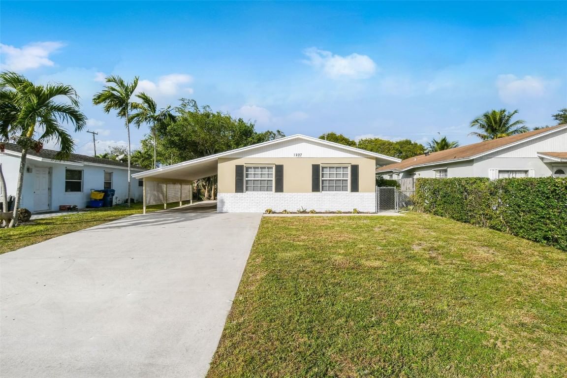 1227 Cherokee Street, Jupiter, FL 33458 photo 2