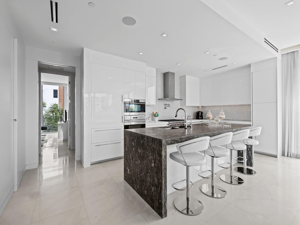 21 Isle Of Venice Drive #301, Fort Lauderdale, FL 33301 photo 4