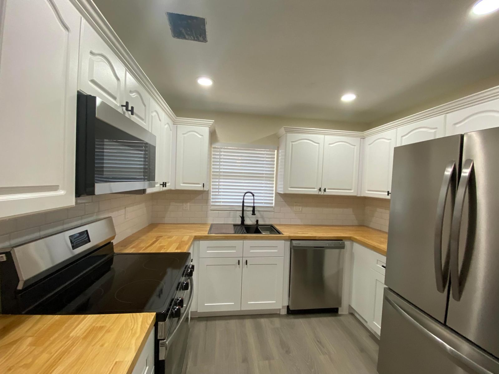 176 SW 5th Court, Deerfield Beach, FL 33441 photo 4
