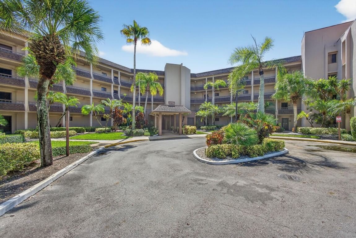 4770 Fountains Drive #104, Lake Worth, FL 33467 photo 2