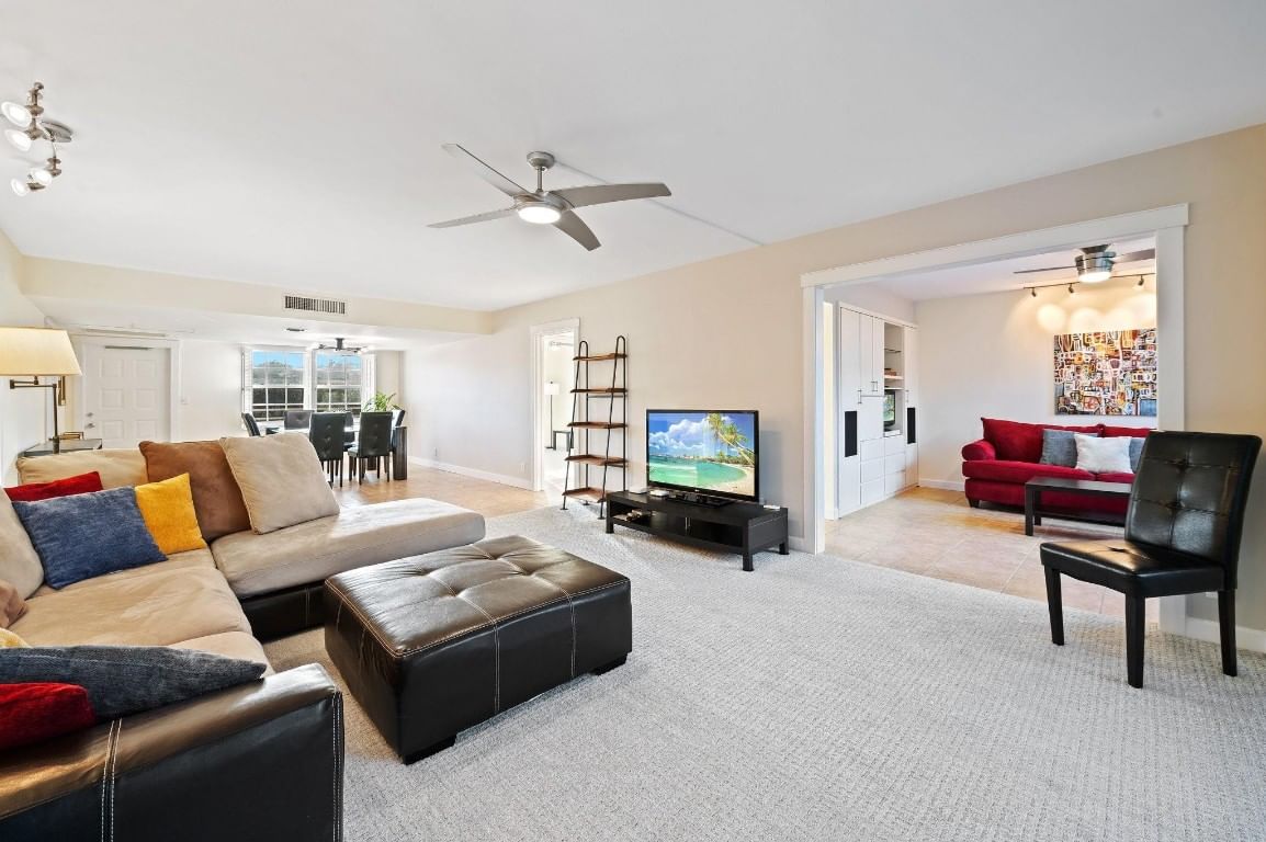 3900 Oaks Clubhouse Drive #310, Pompano Beach, FL 33069 photo 4