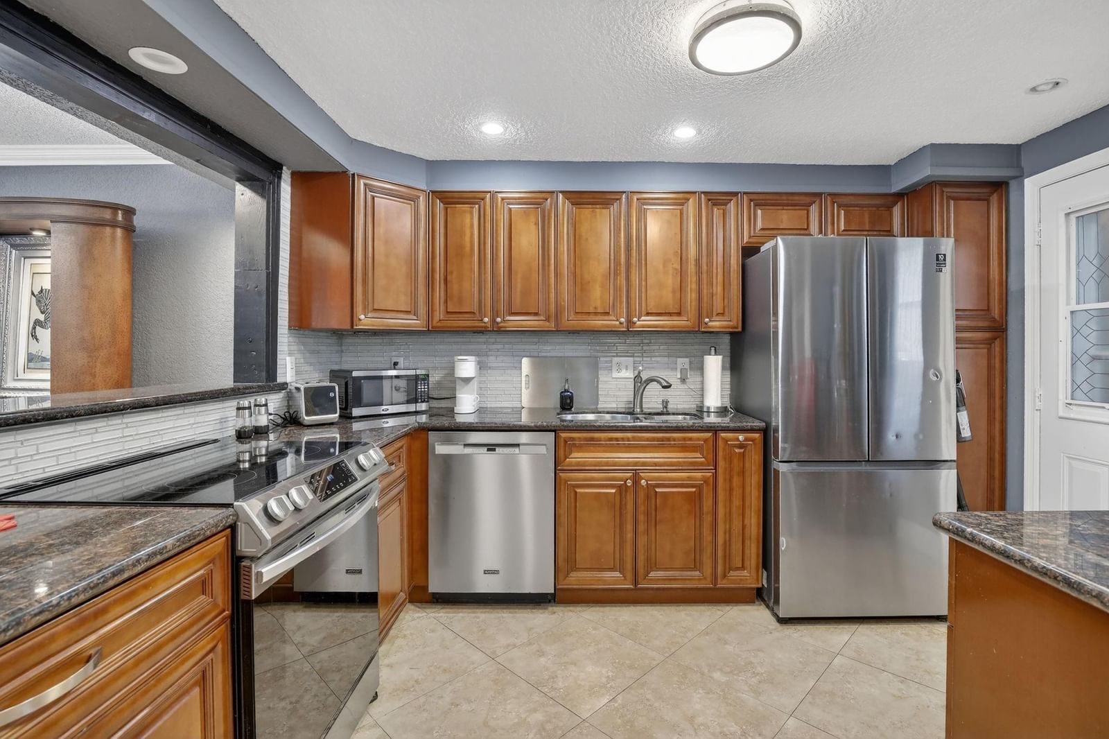 3050 NE 16th Avenue #207, Oakland Park, FL 33334 photo 2