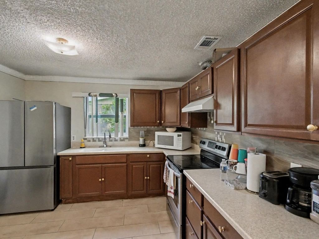 5043 Marcia Place, West Palm Beach, FL 33407 photo 4