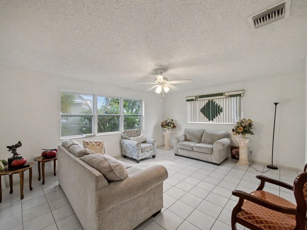 5043 Marcia Place, West Palm Beach, FL 33407 photo 5
