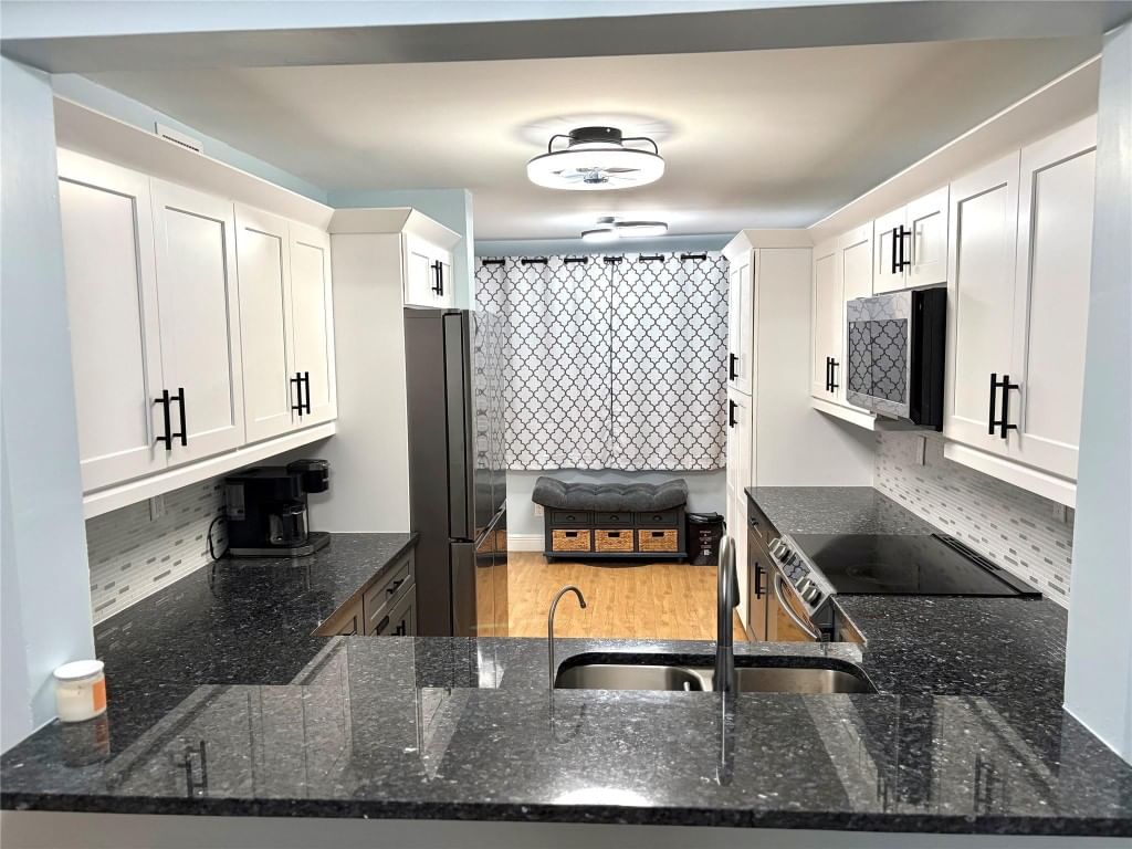 7302 S Devon Drive #307, Tamarac, FL 33321 photo 4