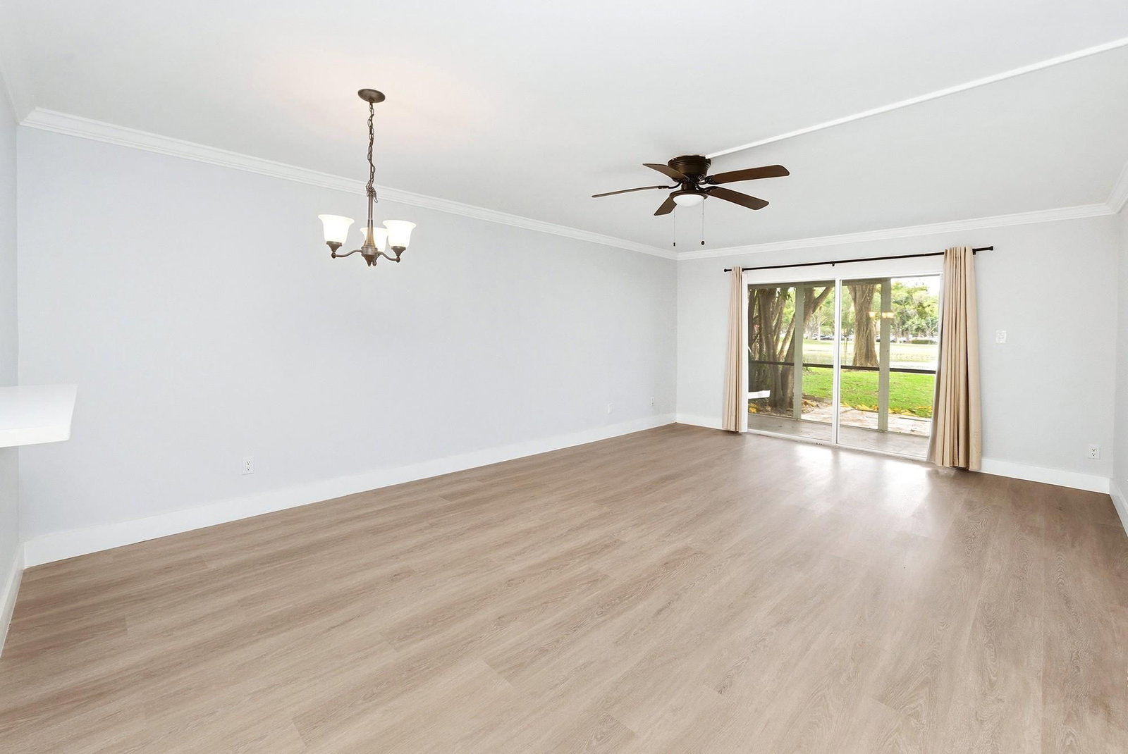 2214 S Cypress Bend Drive #106, Pompano Beach, FL 33069 photo 5