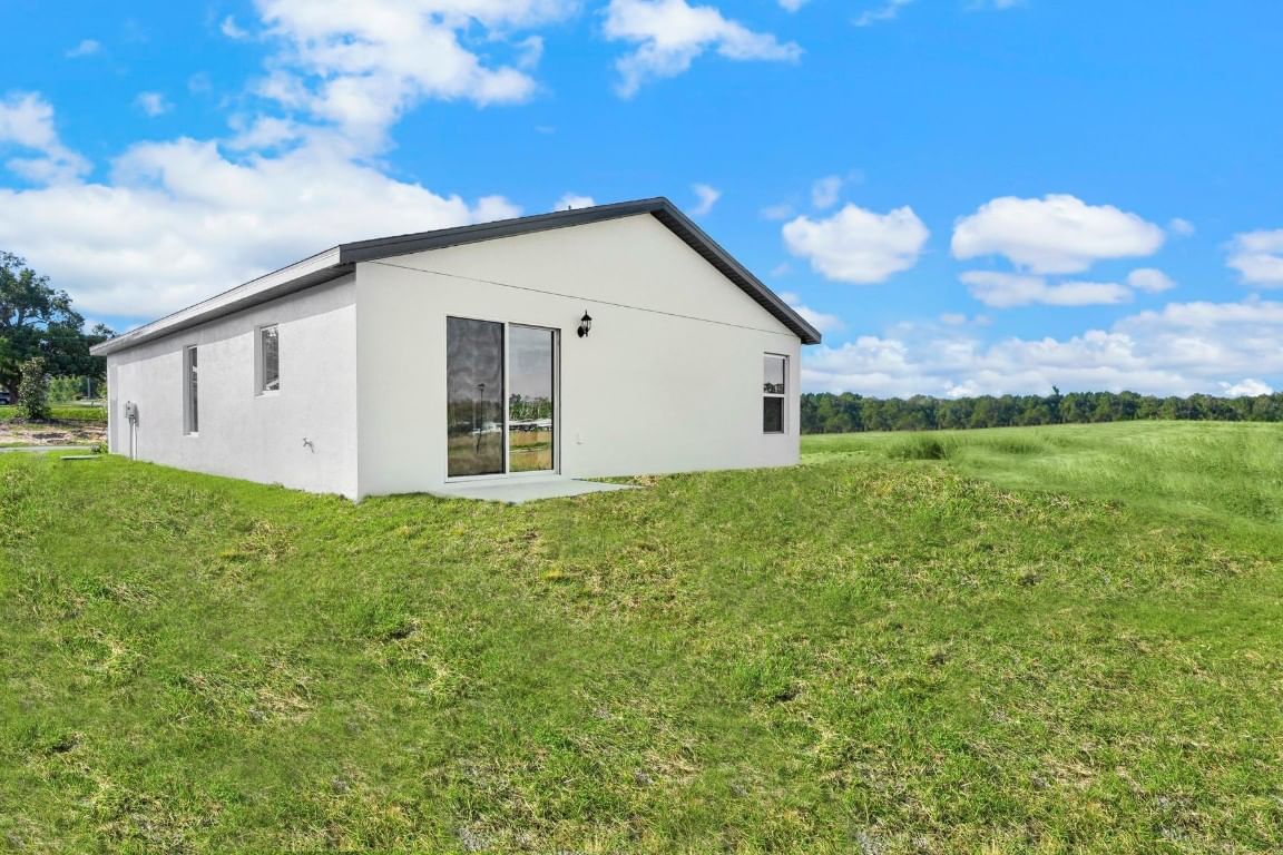 8556 105th Avenue, Vero Beach, FL 32967 photo 3