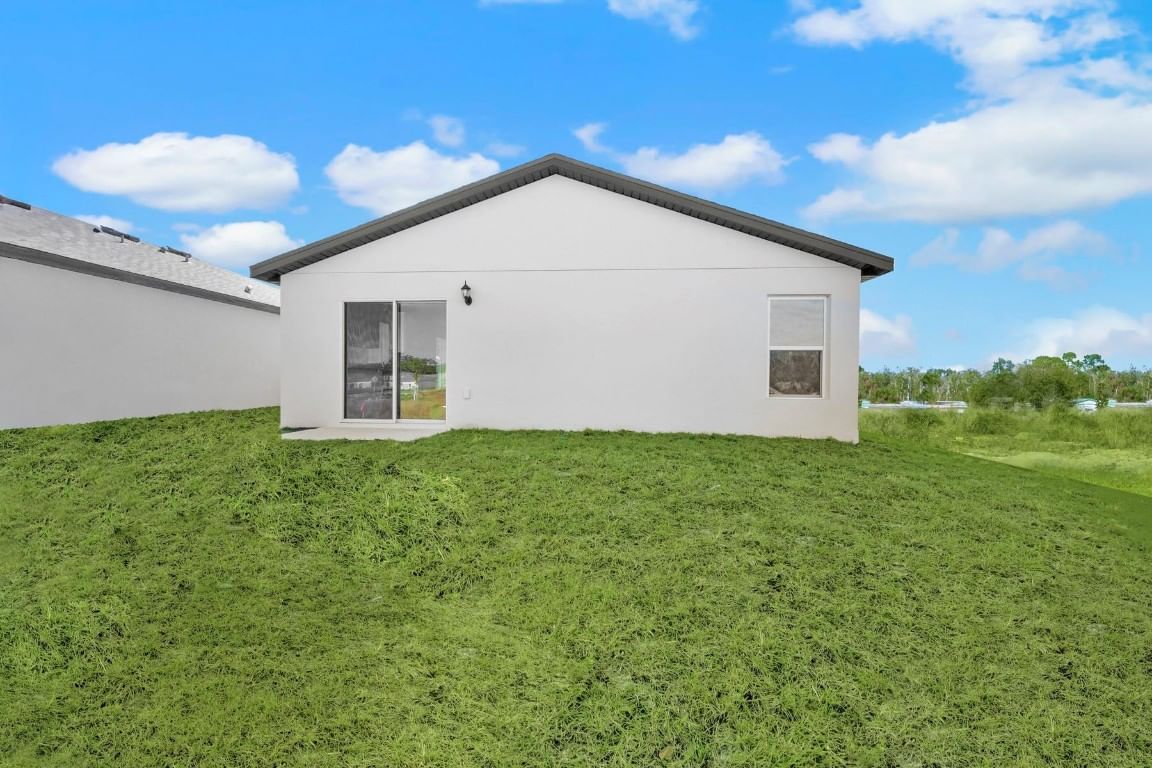 8556 105th Avenue, Vero Beach, FL 32967 photo 4