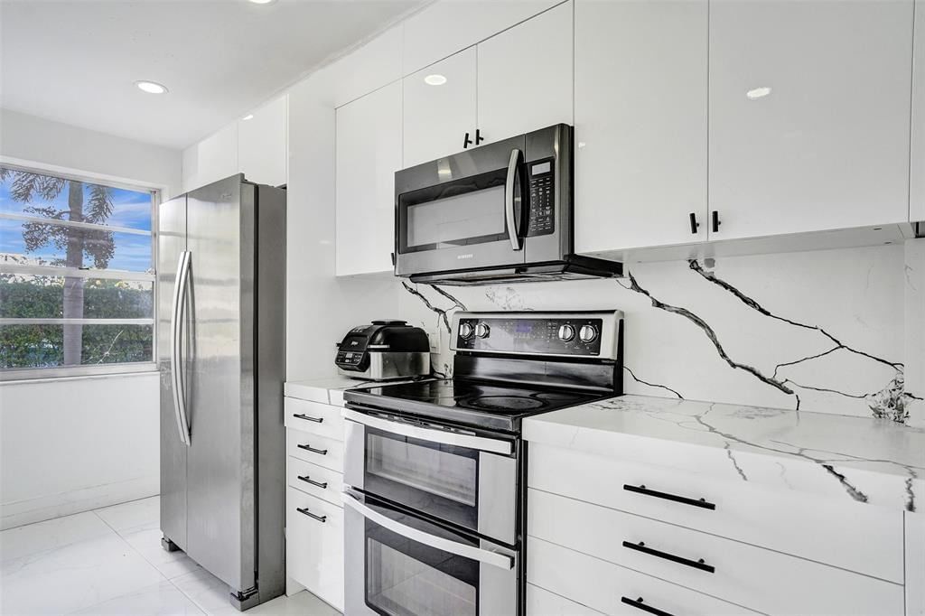 2801 NE 183rd Street #101w, Aventura, FL 33160 photo 2